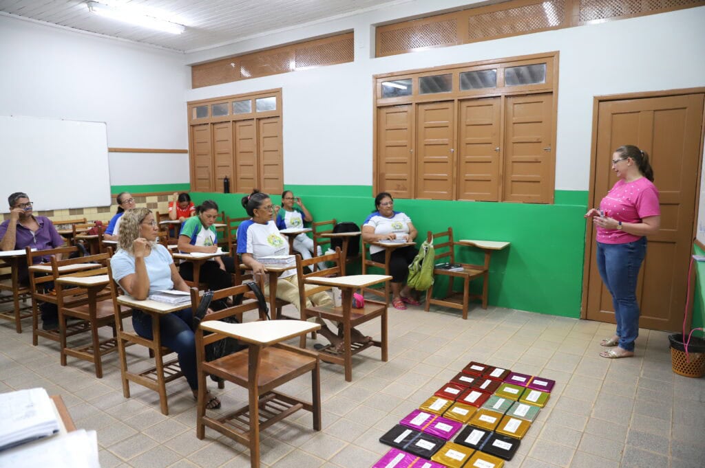 Educação abre inscrições do 2° semestre para Educação de Jovens e Adultos