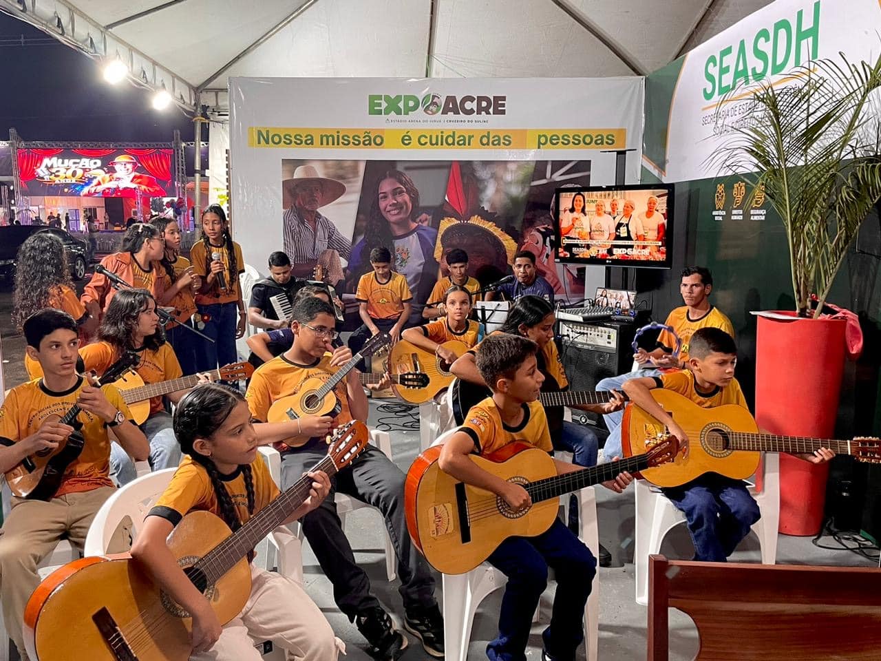Governo do Acre reforça direitos de crianças e adolescentes com ações de conscientização na Expoacre Juruá