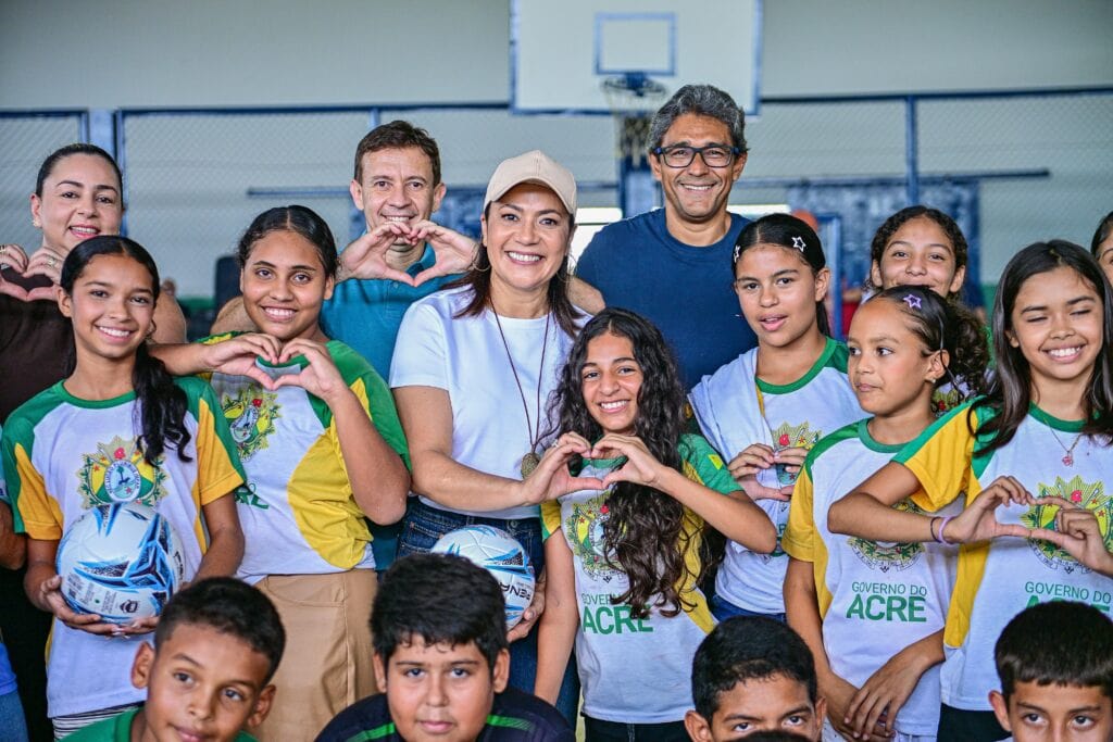 Governadora Mailza Assis entrega revitalização do Ginásio Poliesportivo Alailton Negreiros em Cruzeiro do Sul