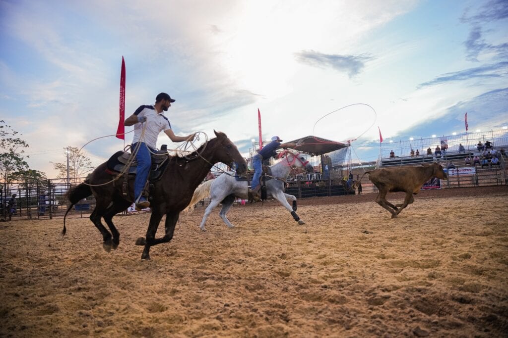 Prova de Laço garante emoção e tradição à Arena de Rodeios da Expoacre Juruá