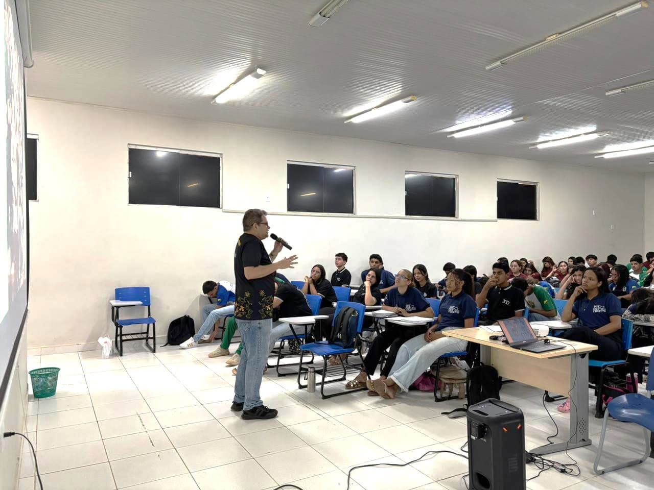 Programa Pré-Enem Legal continua levando aulões de revisão e estratégias para estudantes do interior