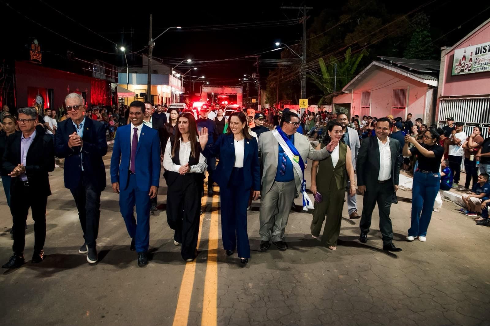 Governadora Mailza Assis prestigia desfile cívico pelos 116 anos de Brasileia e recebe título de cidadã brasileense