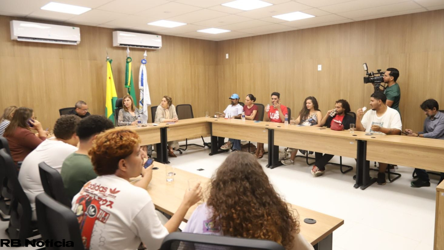 Prefeitura de Rio Branco dialoga com Ufac e estudantes para reforçar transporte coletivo universitário
