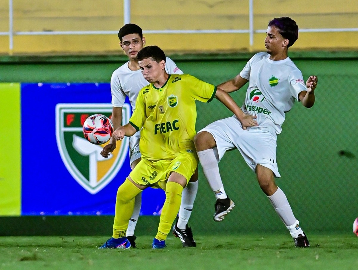 Galvez pinta o sete e goleia o Náuas na estreia do Campeonato Sub-17