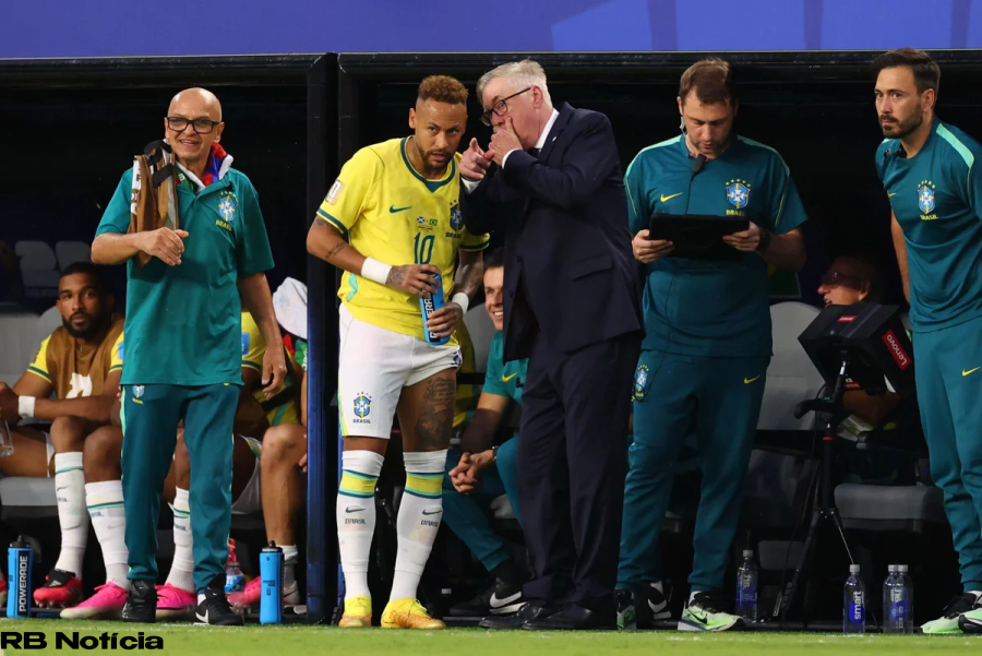 Ancelotti rebate críticas e avalia presença de Neymar na Copa como positiva