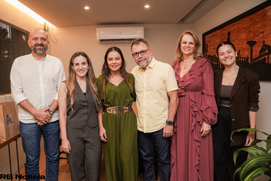 Primeira-dama de Rio Branco reforça apoio à campanha de irmãos acreanos com doença rara