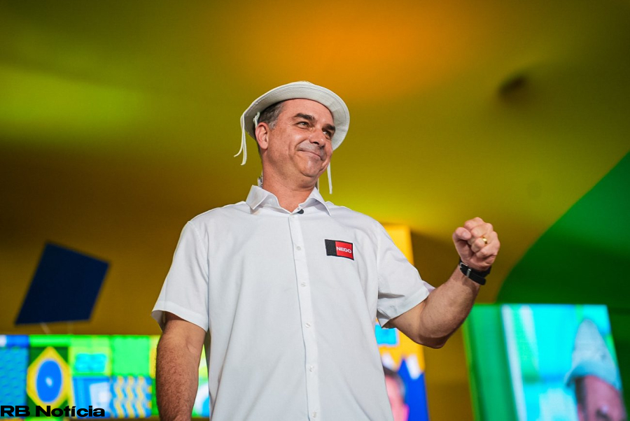 PL registra candidatura de Flávio Bolsonaro após impasse envolvendo fraude de filiação