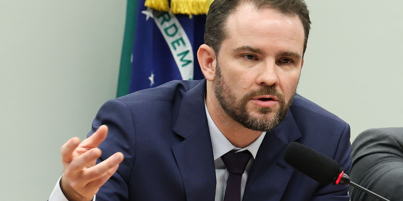 Durigan defende que Brasil deve ampliar comércio exterior