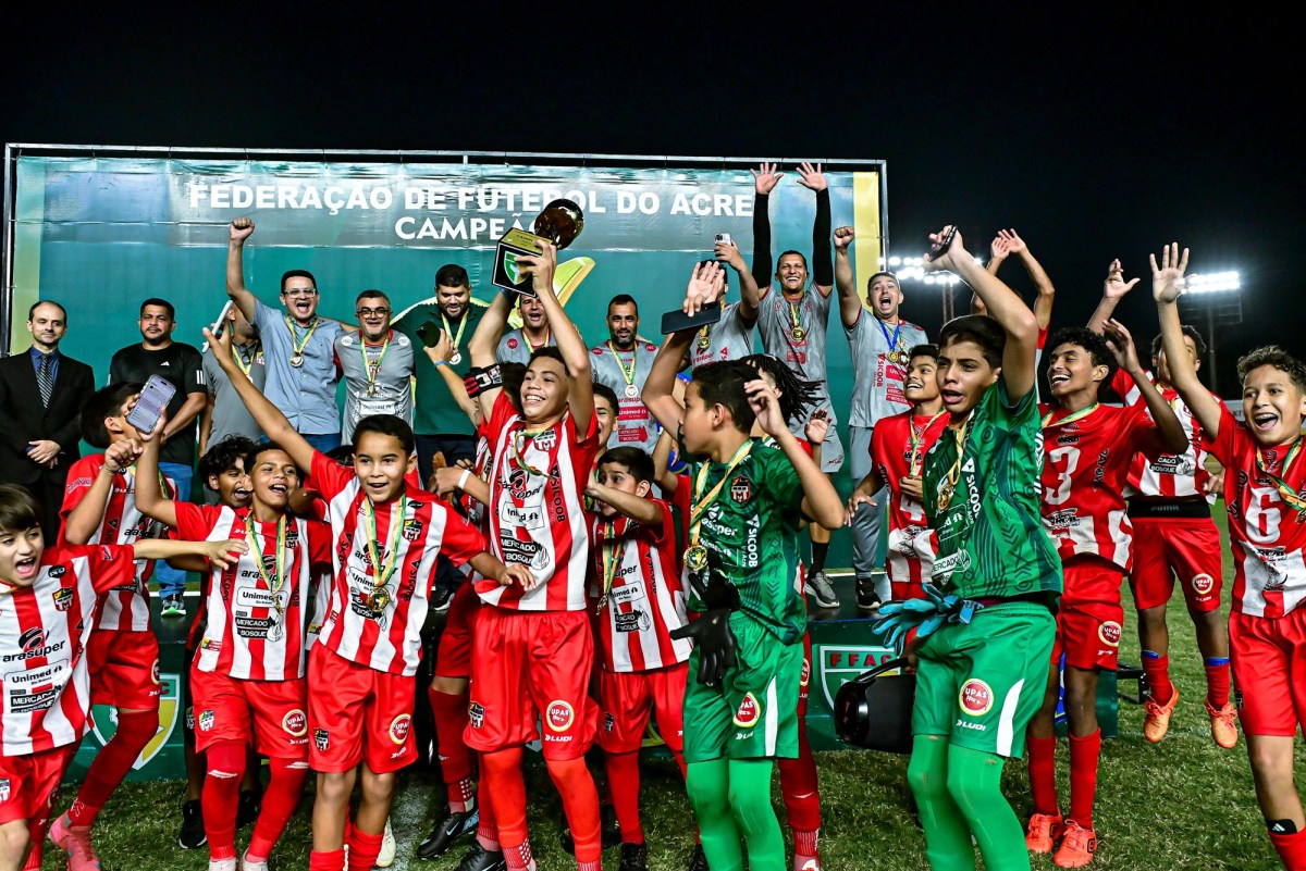 Santa Cruz supera o CT Furacão do Norte e conquista o tetracampeonato Sub-13