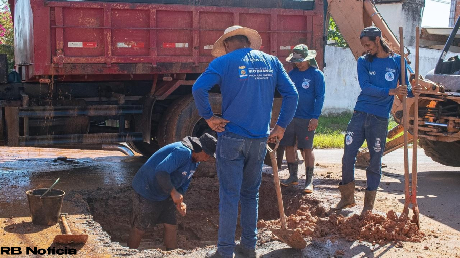 Prefeitura realiza manutenção em adutora no bairro Chico Mendes para garantir abastecimento de água