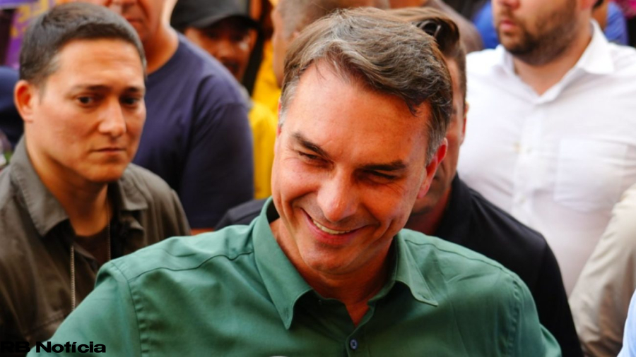 Flávio Bolsonaro reúne apoio de Novo, Caiado e União Progressista para enfrentar Lula