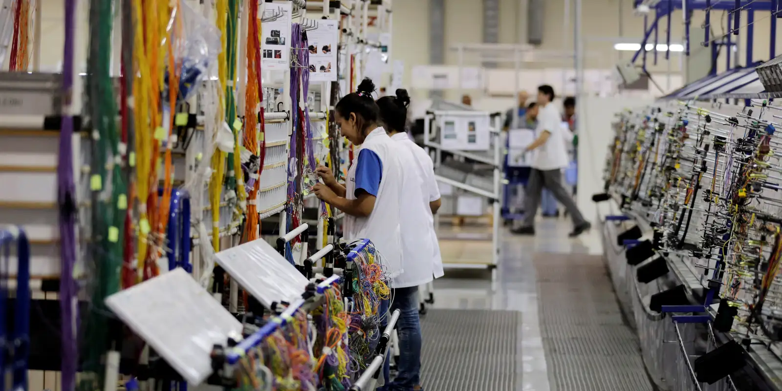 Faturamento da indústria cai 3,5% em agosto, informa CNI