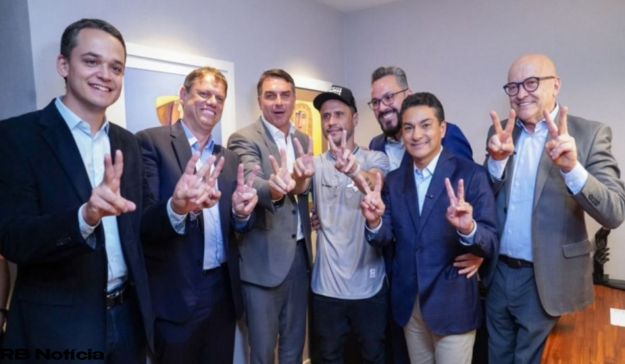 Republicanos fecha com Flávio Bolsonaro no 2º turno: ‘Não é um cheque em branco’
