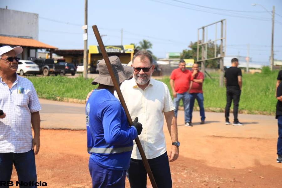 Entre obras e histórias de vida, prefeito Alysson Bestene visita Joafra II e conversa com moradores