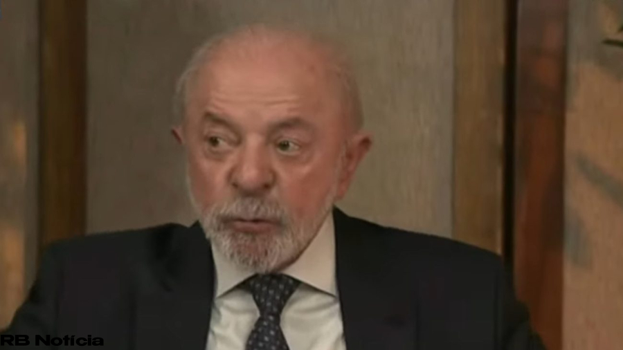 Lula reconhece avanço da direita no mundo, mas nega ter subestimado potencial de Flávio Bolsonaro