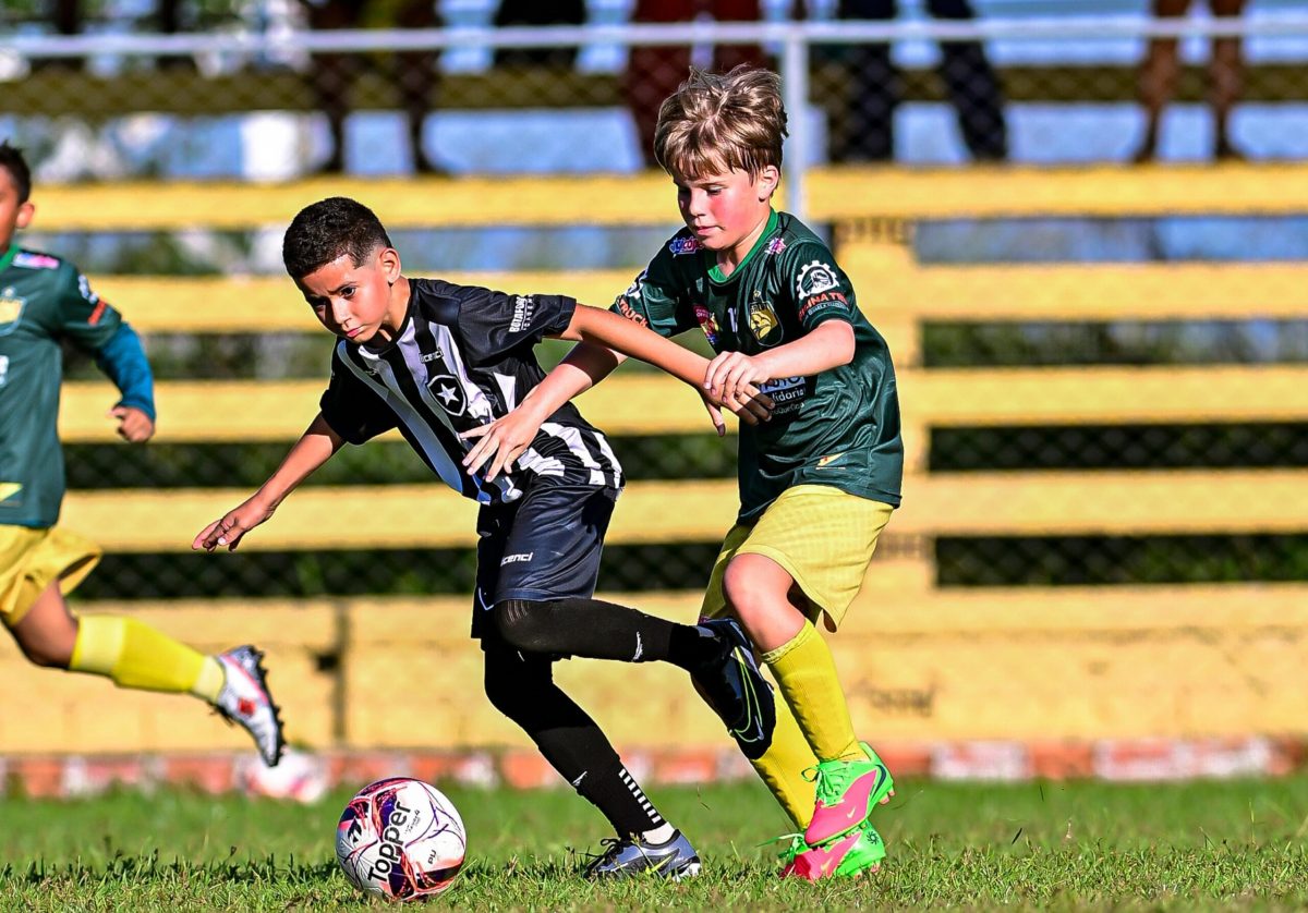 Sub-11: Botafogo supera a Escolinha do Galvez e lidera o Grupo 2