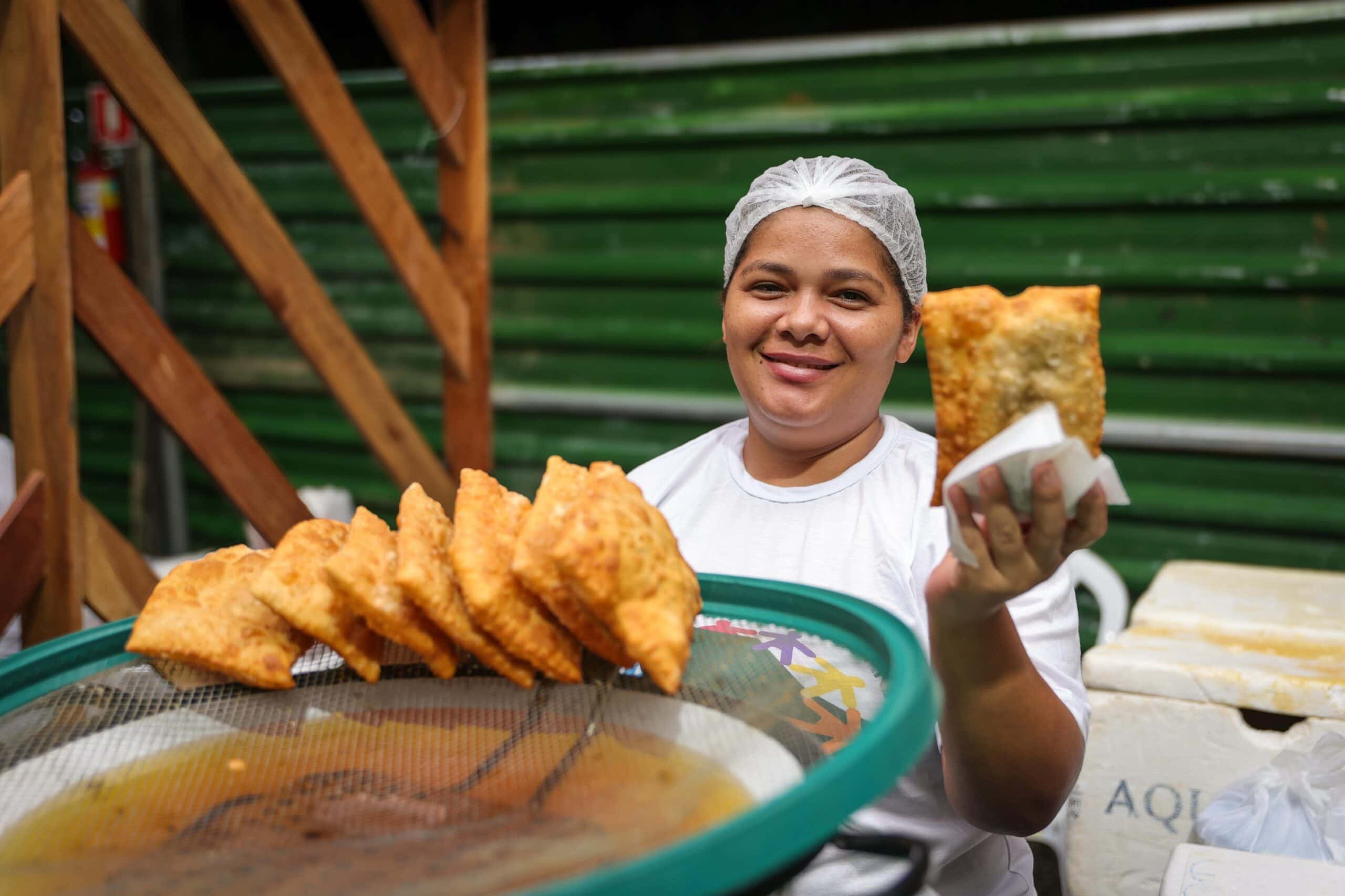 Feira do empreendedorismo gera oportunidades na festa do Dia do Trabalhador, em Rio Branco
