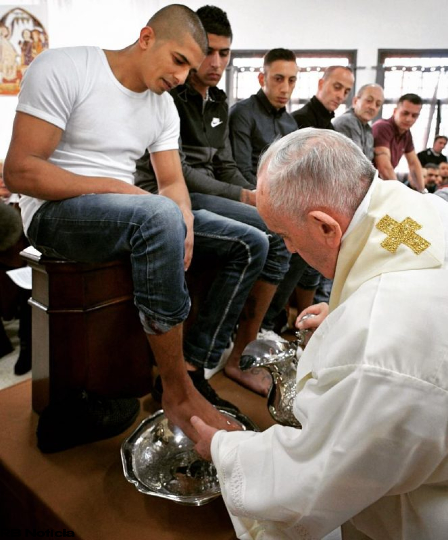 Papa Francisco deixou todas as suas economias para prisioneiros romanos, diz bispo