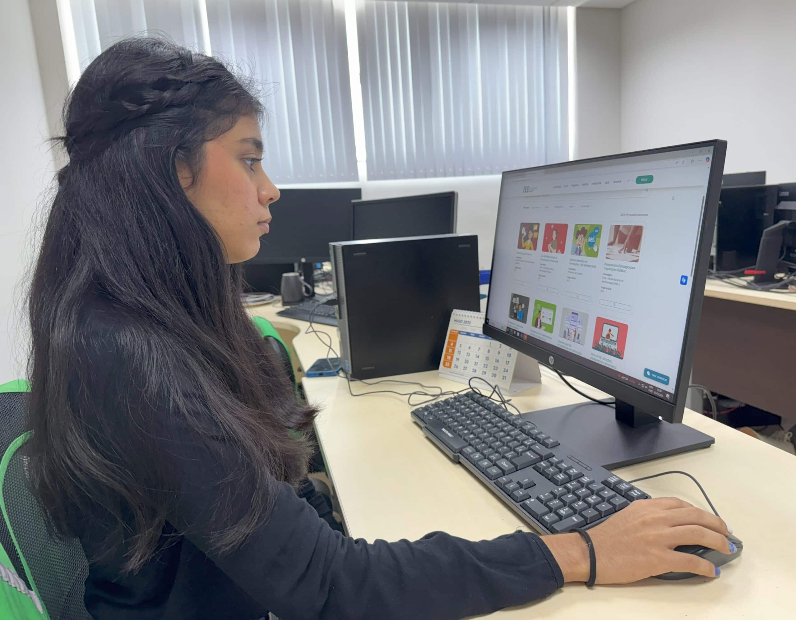Servidores do Acre têm acesso gratuito a cursos da Escola Virtual de Governo