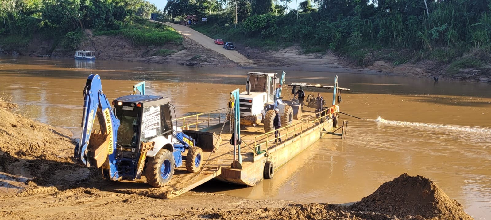Deracre atua em mais de 200 km de ramais durante Operação Verão em Xapuri