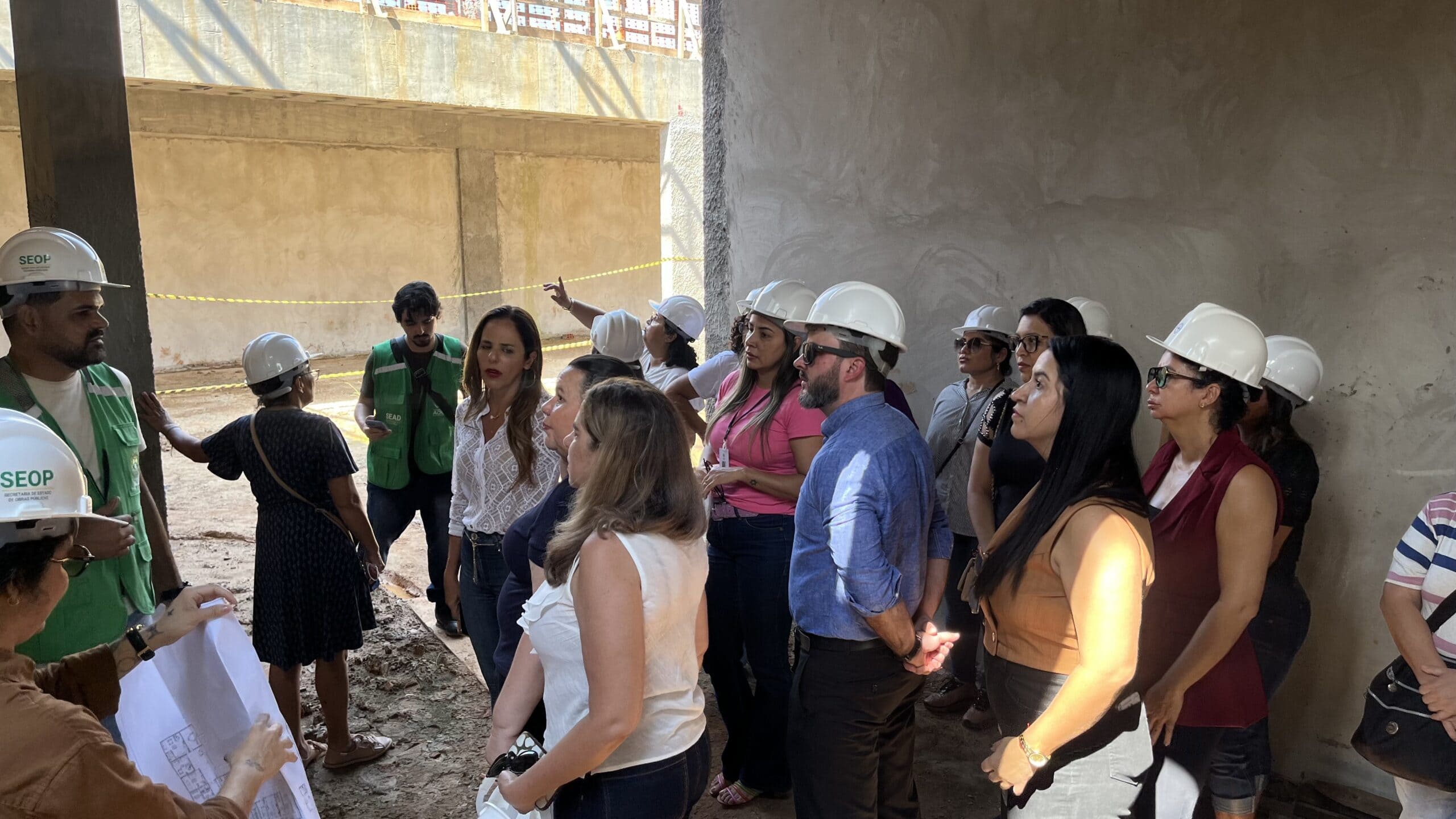 Estado fiscaliza andamento da obra do Arquivo Público do Acre