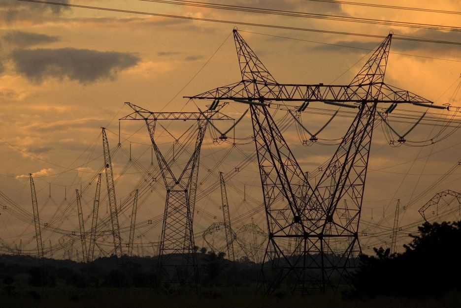 Governo prepara evento e isenção na luz a 60 milhões deve começar no dia 15