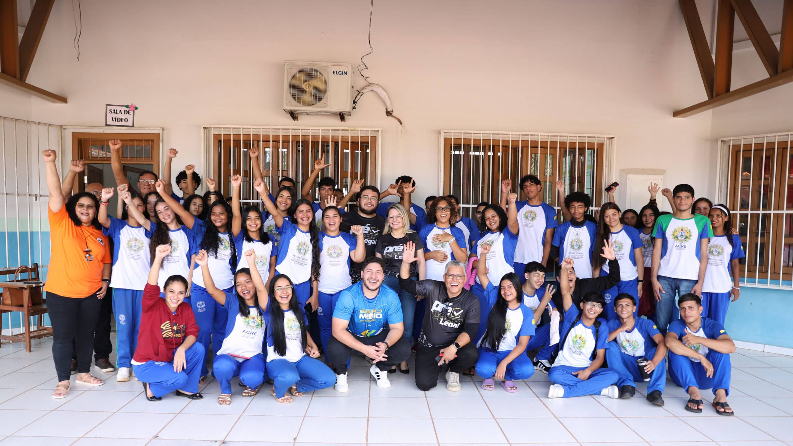 Oficina de Matemática do Pré-Enem Legal mobiliza estudantes da Escola Paulo Freire, em Rio Branco