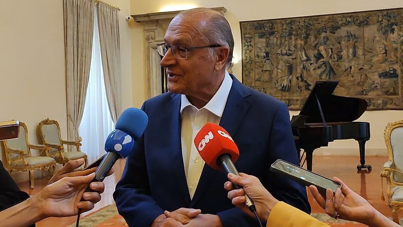 Alckmin: gripe aviária é limitada ao RS e protocolos estão sendo cumpridos