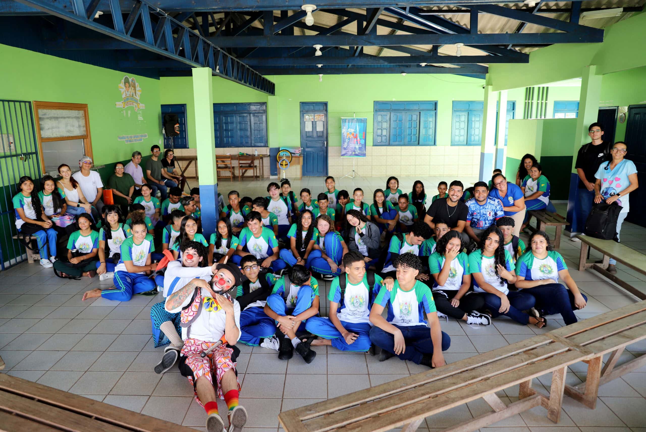 Educação do Acre realiza apresentação cultural na escola São Camilo