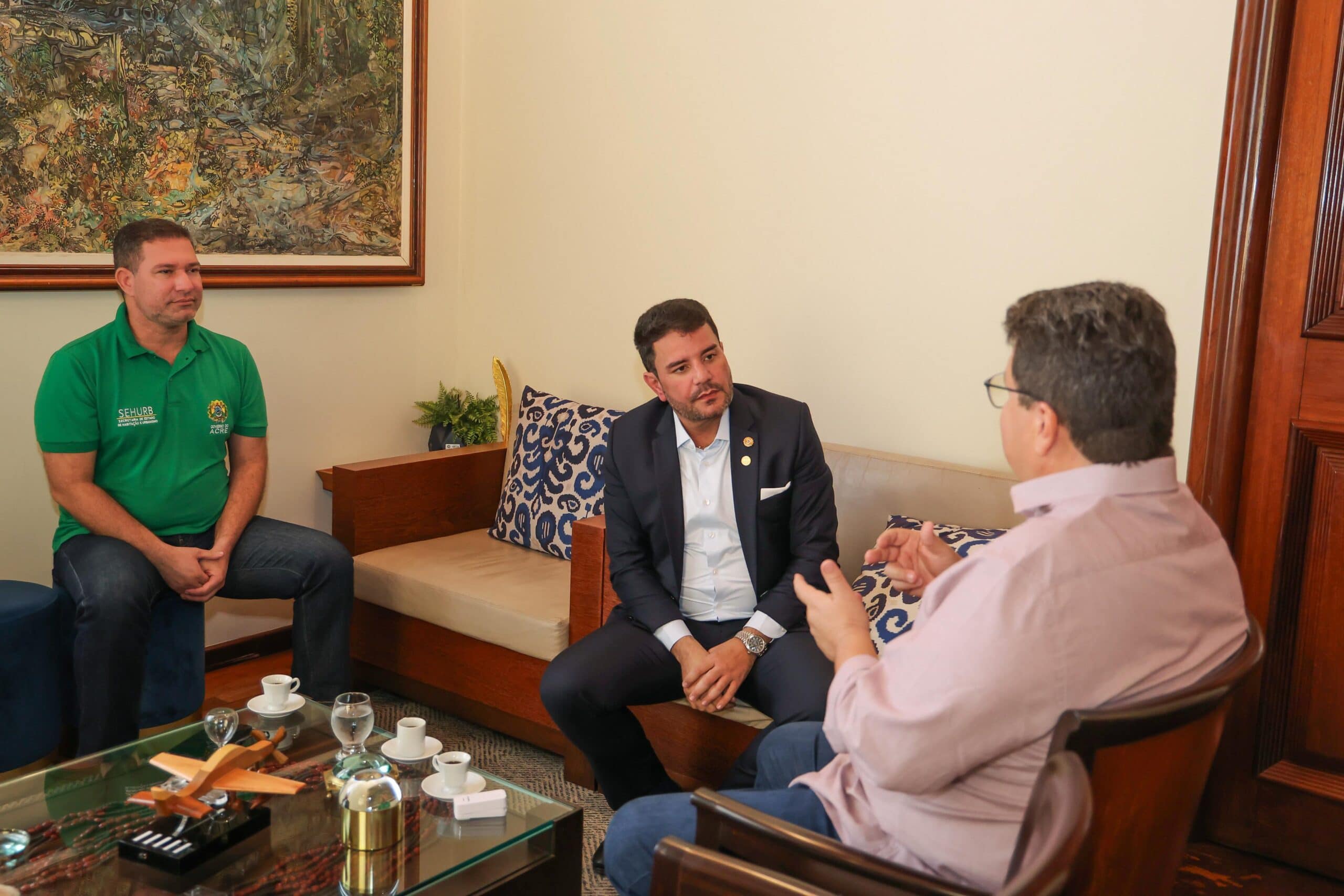 Governador recebe diretor institucional de grupo que vai instalar frigorífico em Tarauacá
