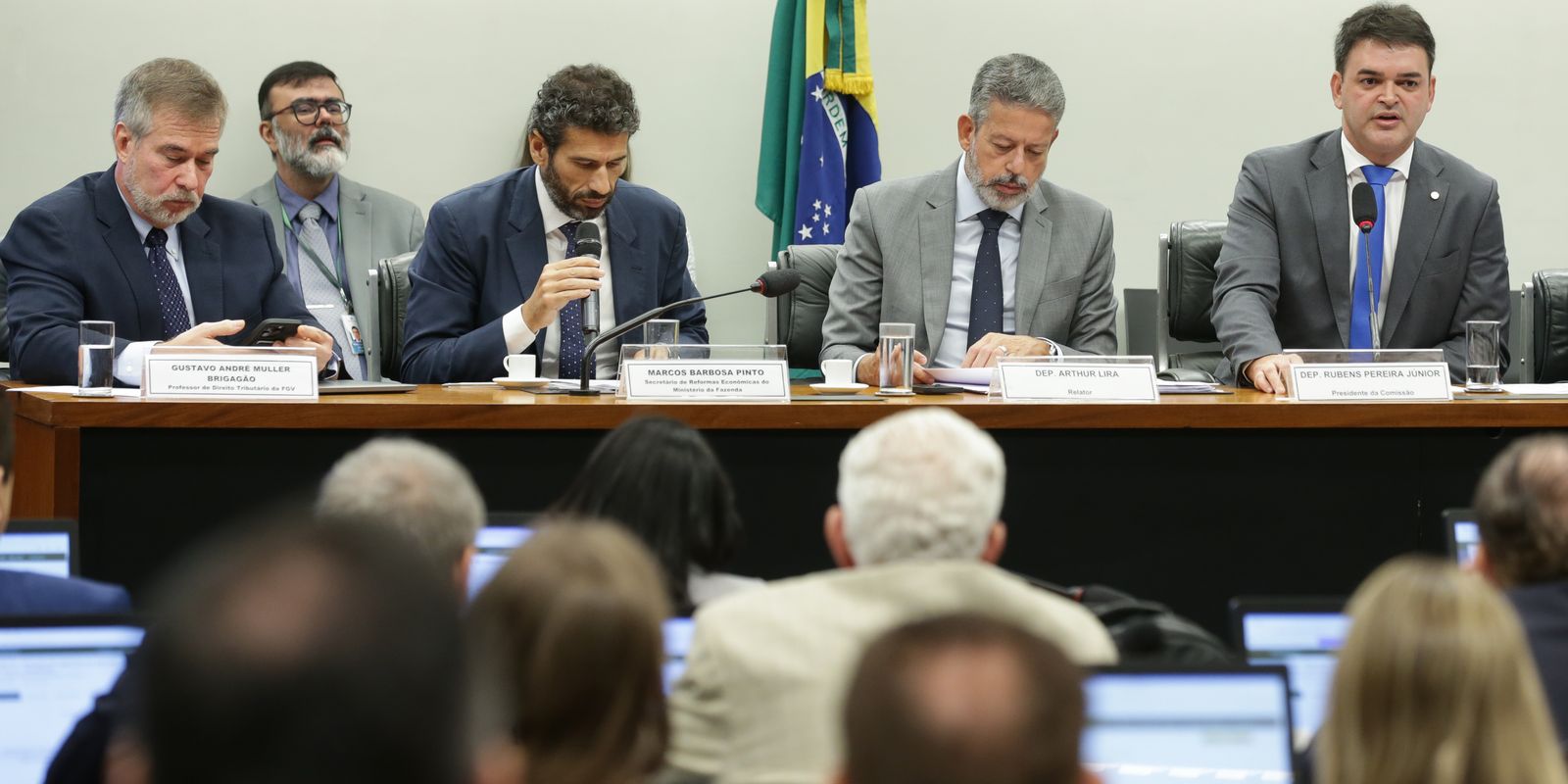Correção de toda a tabela do IR custaria mais de R$ 100 bi por ano