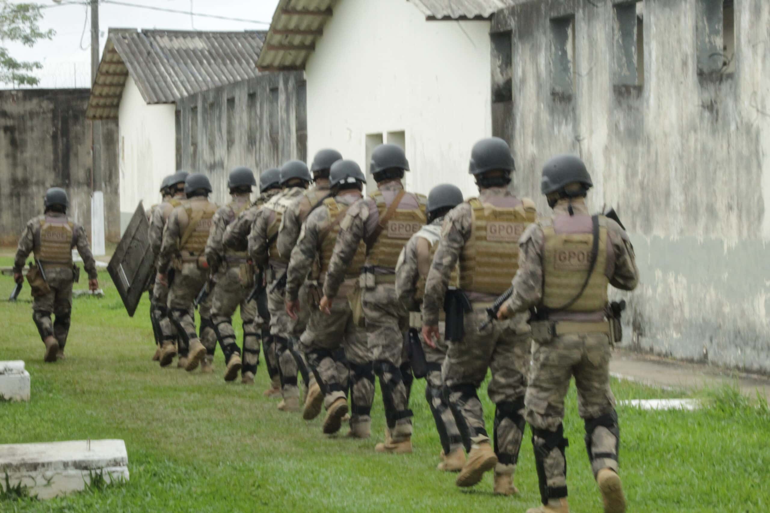 Polícia Penal realiza operação integrada com forças de segurança em presídio de Senador Guiomard