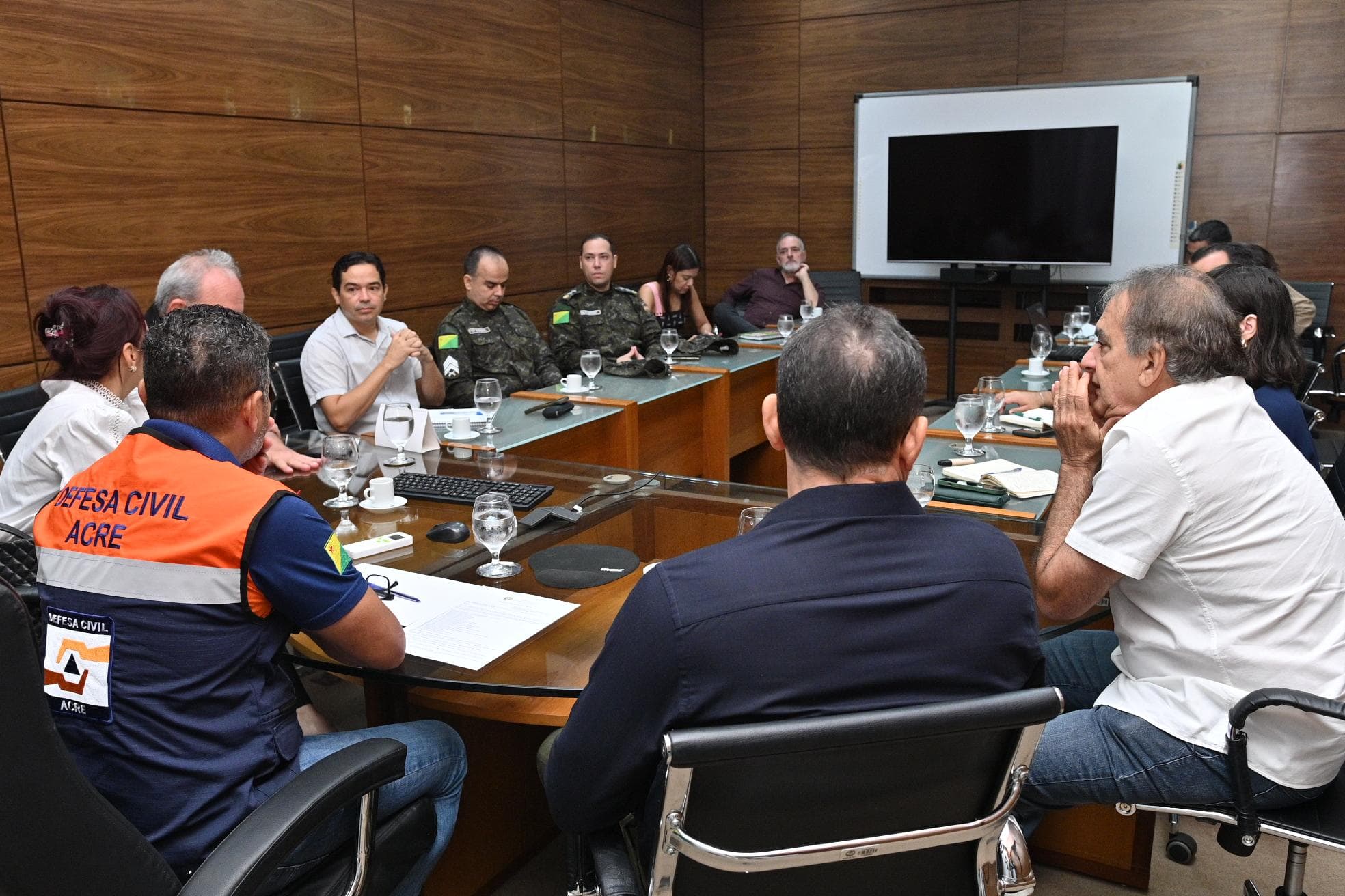 Governo do Acre se antecipa à estiagem com plano estratégico para próximos seis meses
