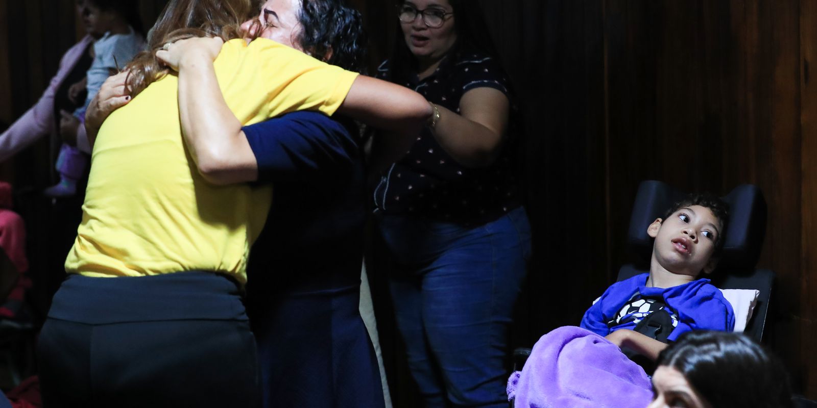 Congresso derruba veto e pensão para vítimas da zika é retomada