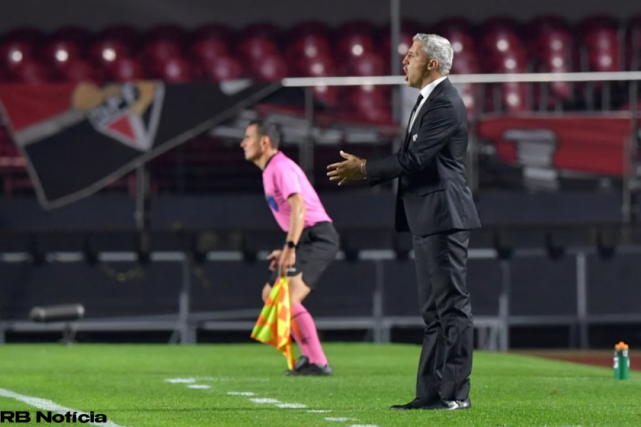 Hernán Crespo é anunciado como novo técnico do São Paulo. Confira
