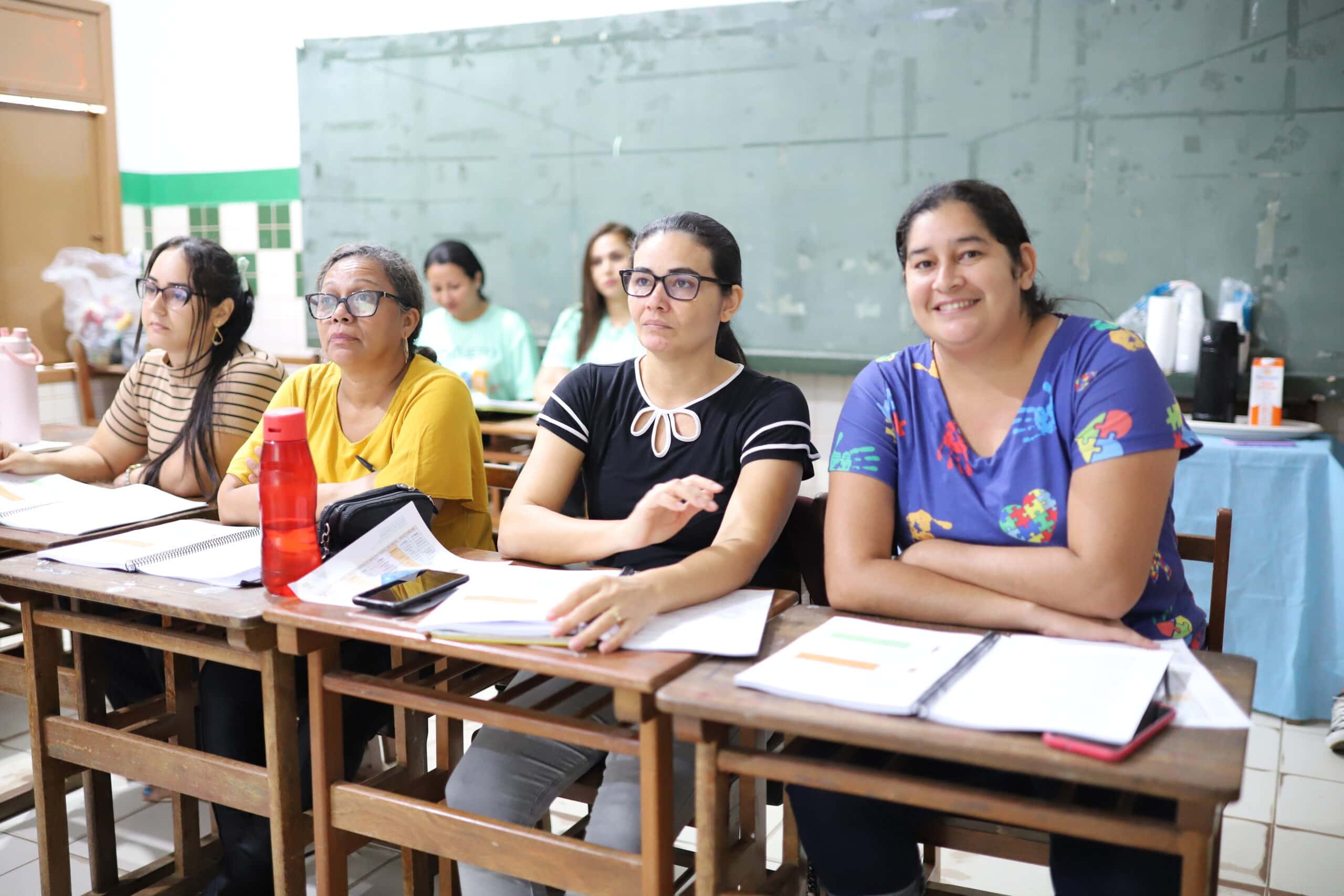 Governo convoca professores e assistentes educacionais para assinatura de contrato temporário